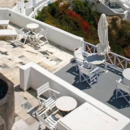 Villa Breathtaking Santorini Broccos 1 Bedroom Min, Children Age 12 Years Private Furnished Balcony With Hot Tub Overlooking The Sea , Oia (Santorini)