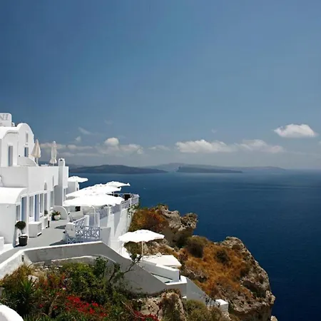 Villa Breathtaking Santorini Broccos 1 Bedroom Min, Children Age 12 Years Private Furnished Balcony With Hot Tub Overlooking The Sea , Oia (Santorini)