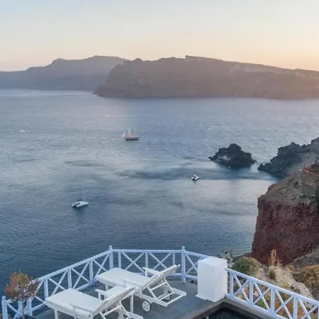 Breathtaking Santorini Broccos 1 Bedroom Min, Children Age 12 Years Private Furnished Balcony With Hot Tub Overlooking The Sea , * Oia (Santorini)